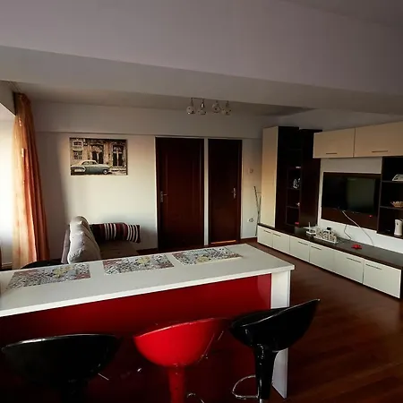 Zenia Piata Ovidiu Apartament * Constanta